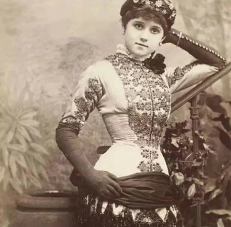 Real 1800S Old West Saloon Girl, 4x6 Picture Celebrity Print