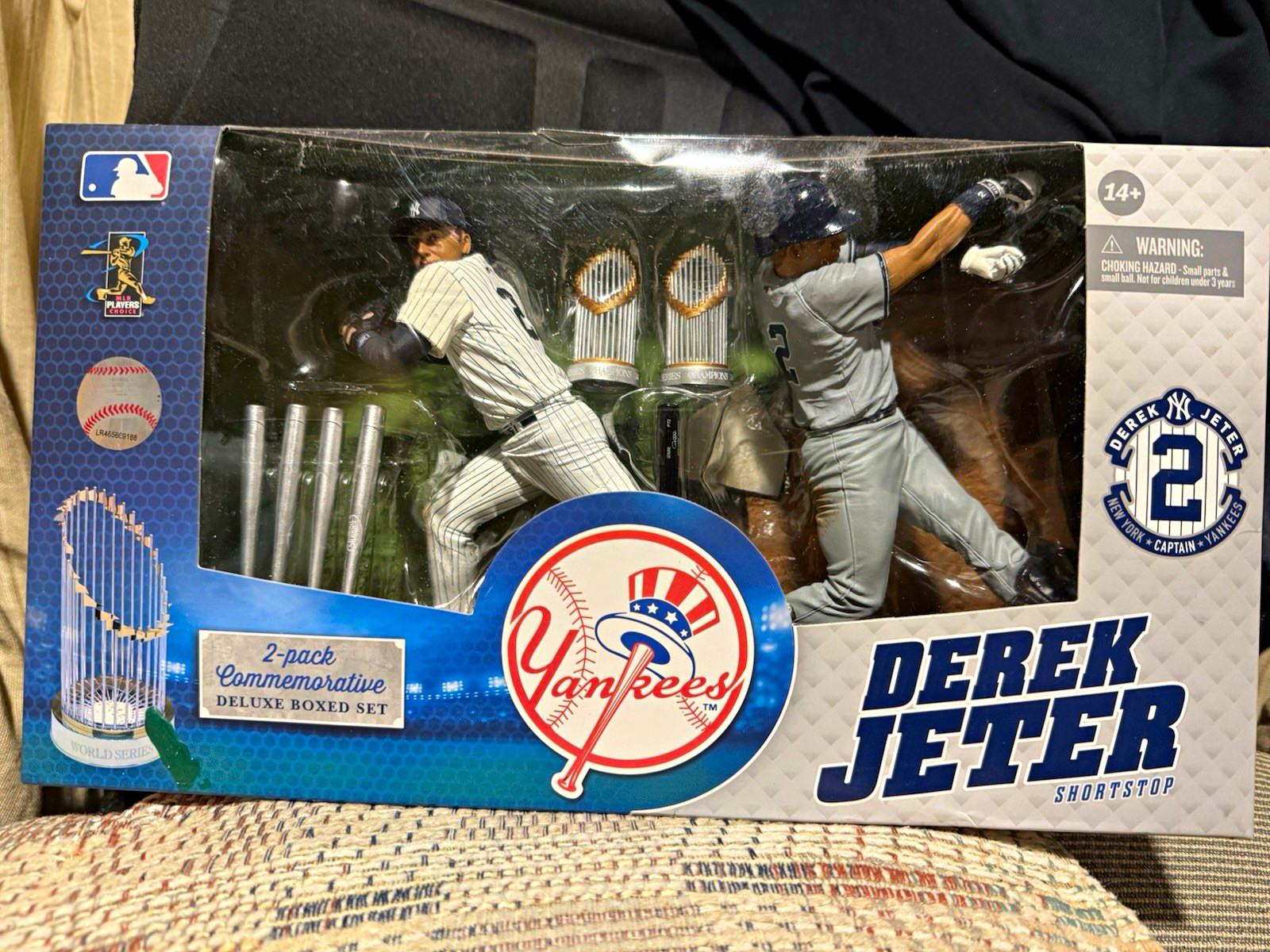 McFarlane Derek Jeter New York Yankees 2-Pack Commemorative Figure Set