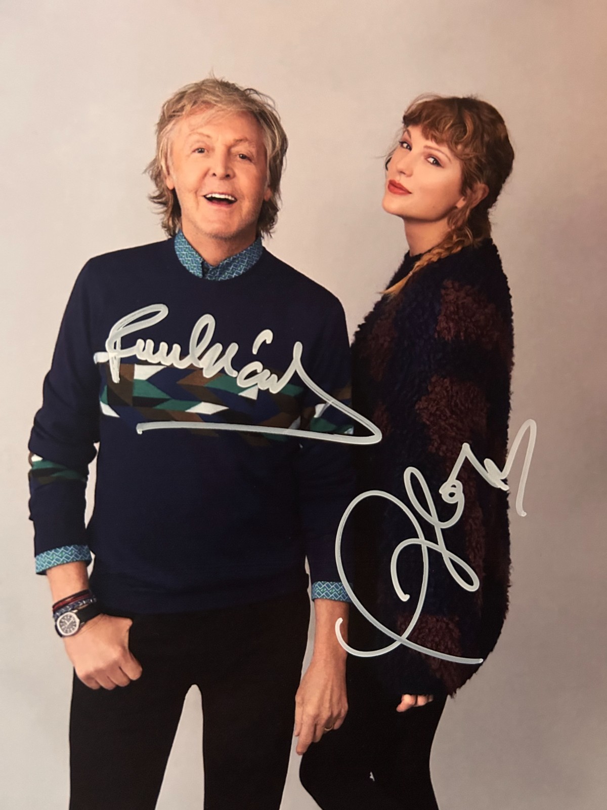 Taylor Swift, Paul McCartney Signed Autographs 8x10\