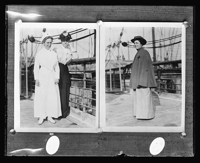 Photo:Helen Scott Hay Jane Delano Red Cross Nurses 1917 Shipboard Portrait