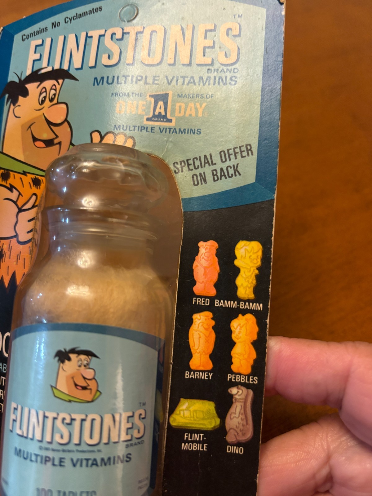 1969 Hanna Barbera Flintstones Vitamins - FULL UNOPENED 