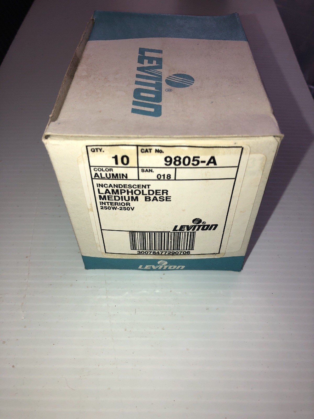 Leviton 9805-A Lamp-holder Medium Base - package of 10