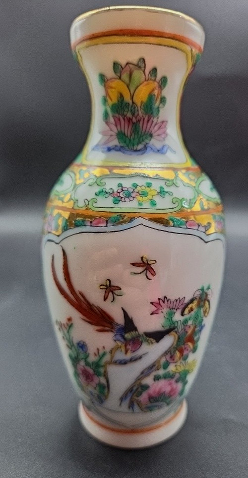 Vintage Chinese Famille Rose Canton Mini Vase Bird & Flower Jingdezhen Mark 5.5\