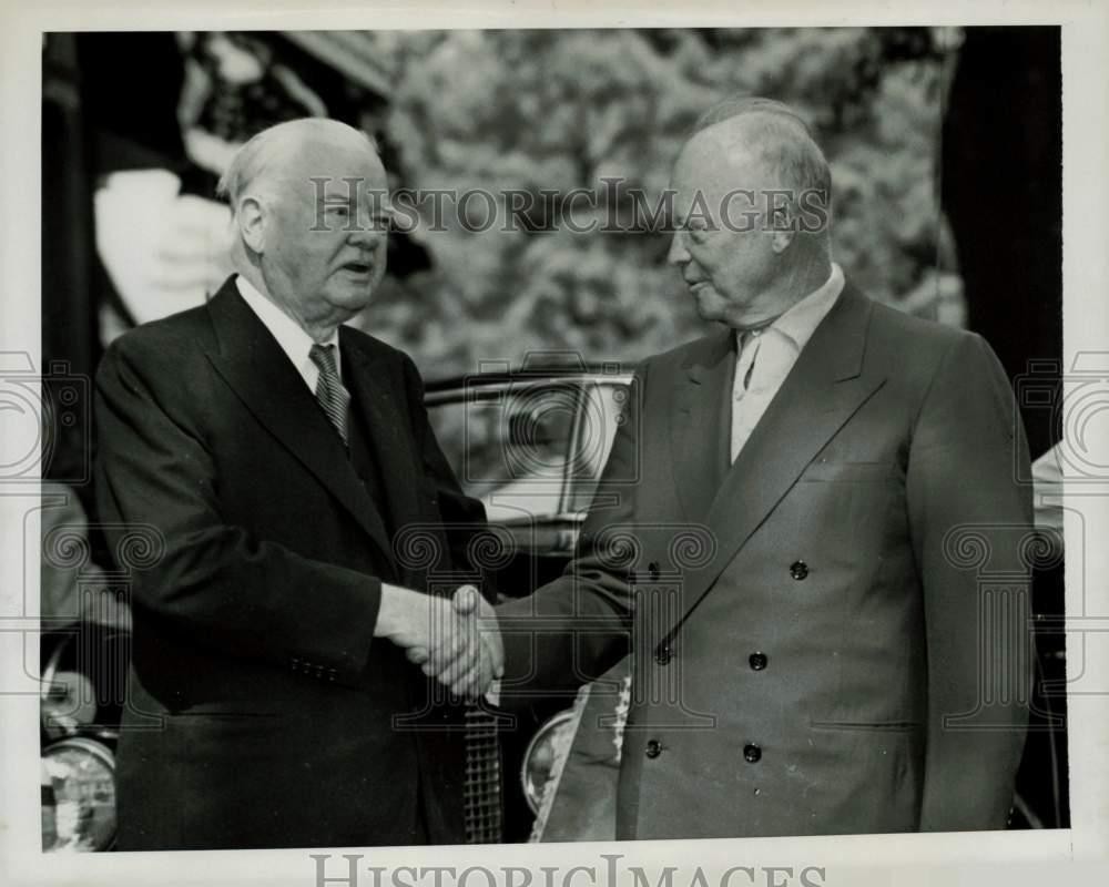 1953 Press Photo President Dwight D. Eisenhower with Herbert Hoover in New York