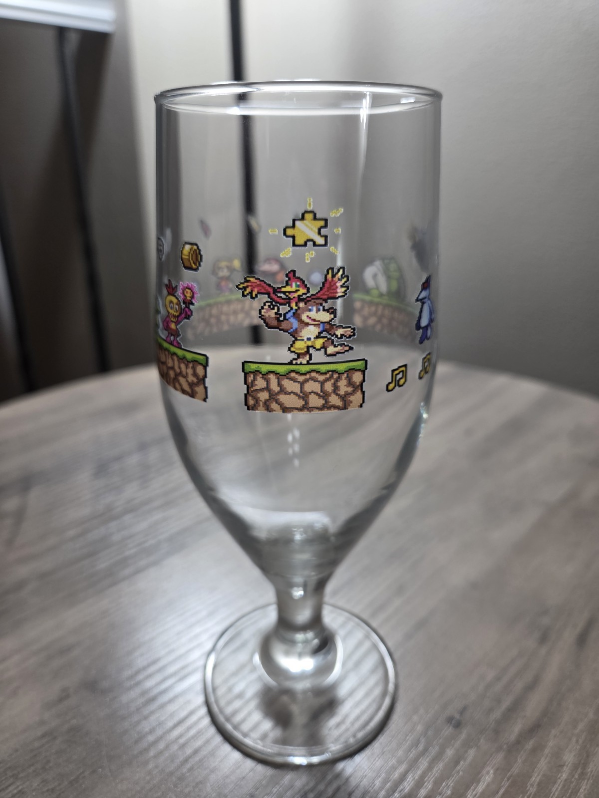 Banjo Kazooie N64 Nintendo Box Art 8-Bit Glassware Beer Glass Limited RARE
