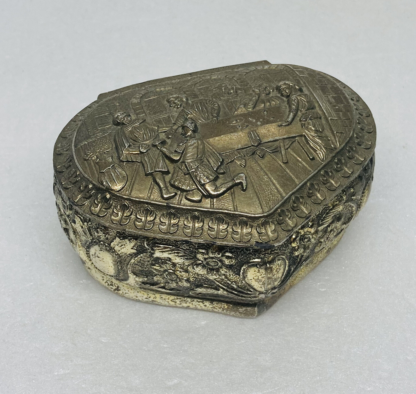 Vintage 1970s Silver Plated Trinket Box Man Proposing At Table Art Japan O