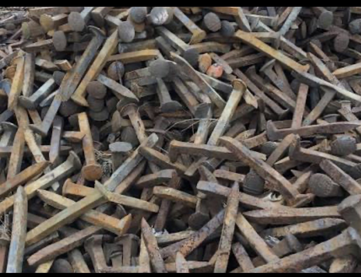 Lot Of 20 Railroad Spikes Crafts Weld Art  Forging