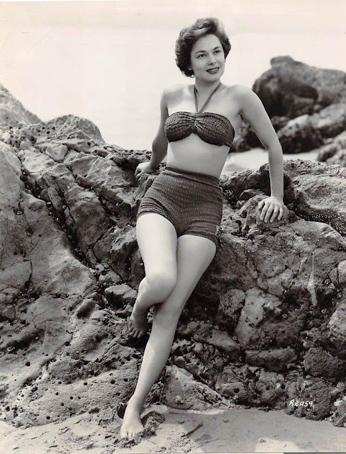 RUTH  Vintage  8X10 CELEBRITY PHOTO PICTURE HOT SEXY  A9457