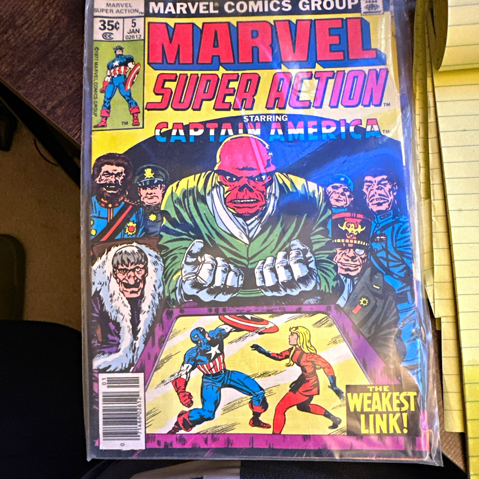 Marvel Super Action #5 (1977) Captain America (Title The Weakest Link)