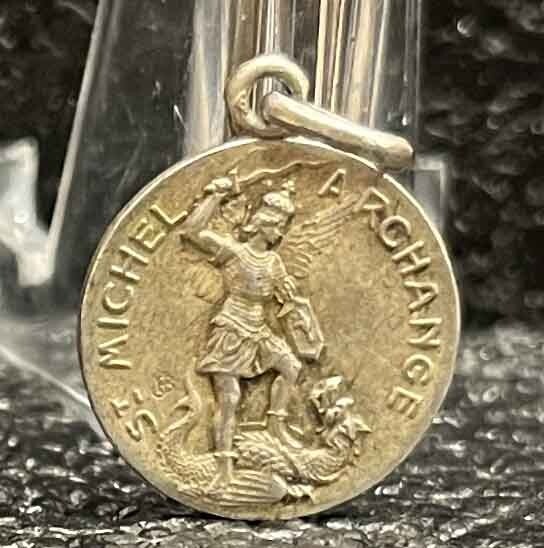 By JB France 1920´ Saint Michel Archangel antique silver beauty small medal