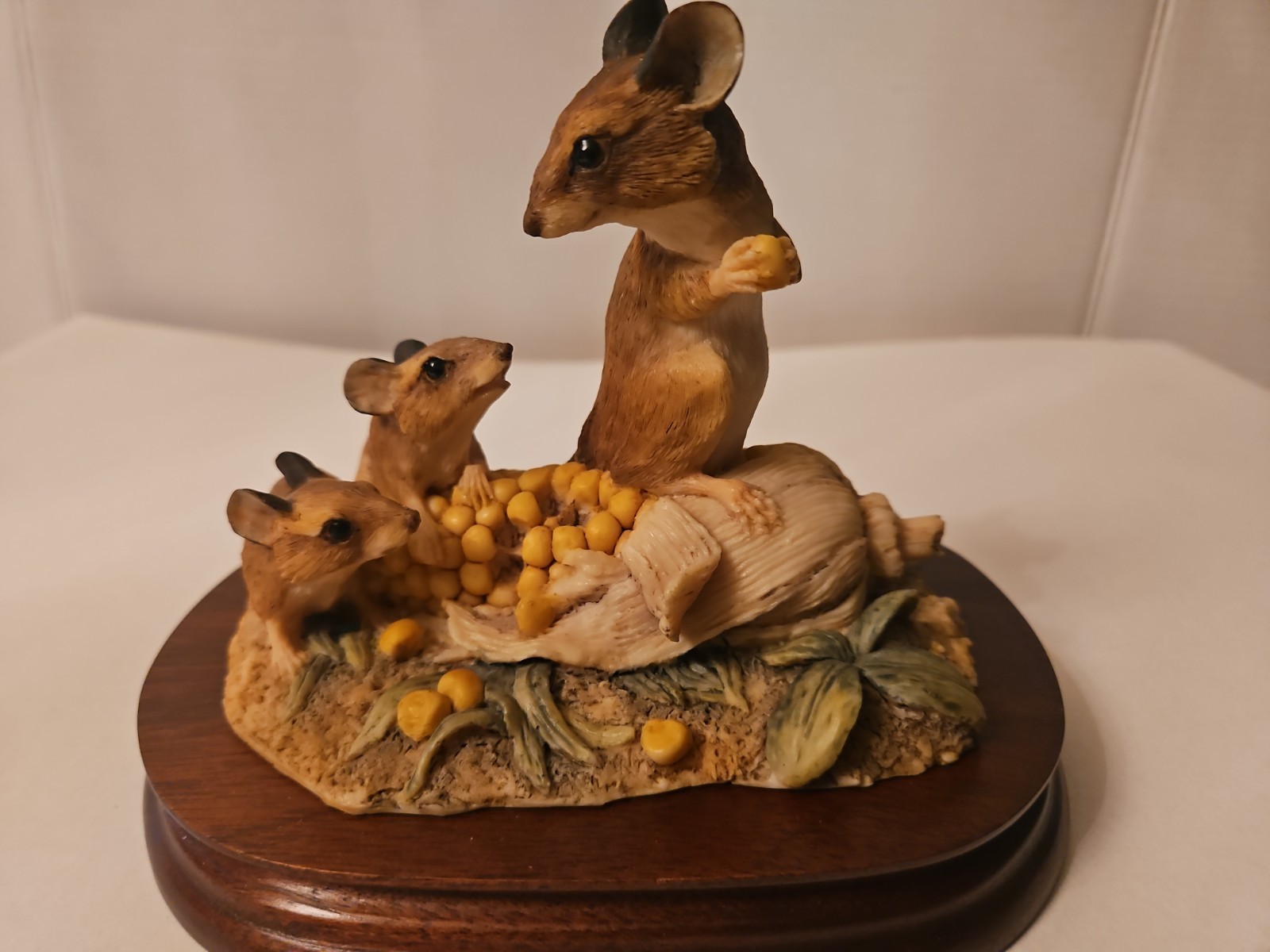 Schmid Border Fine Arts  Mice On Sweet Corn With Stand New Retired Rare