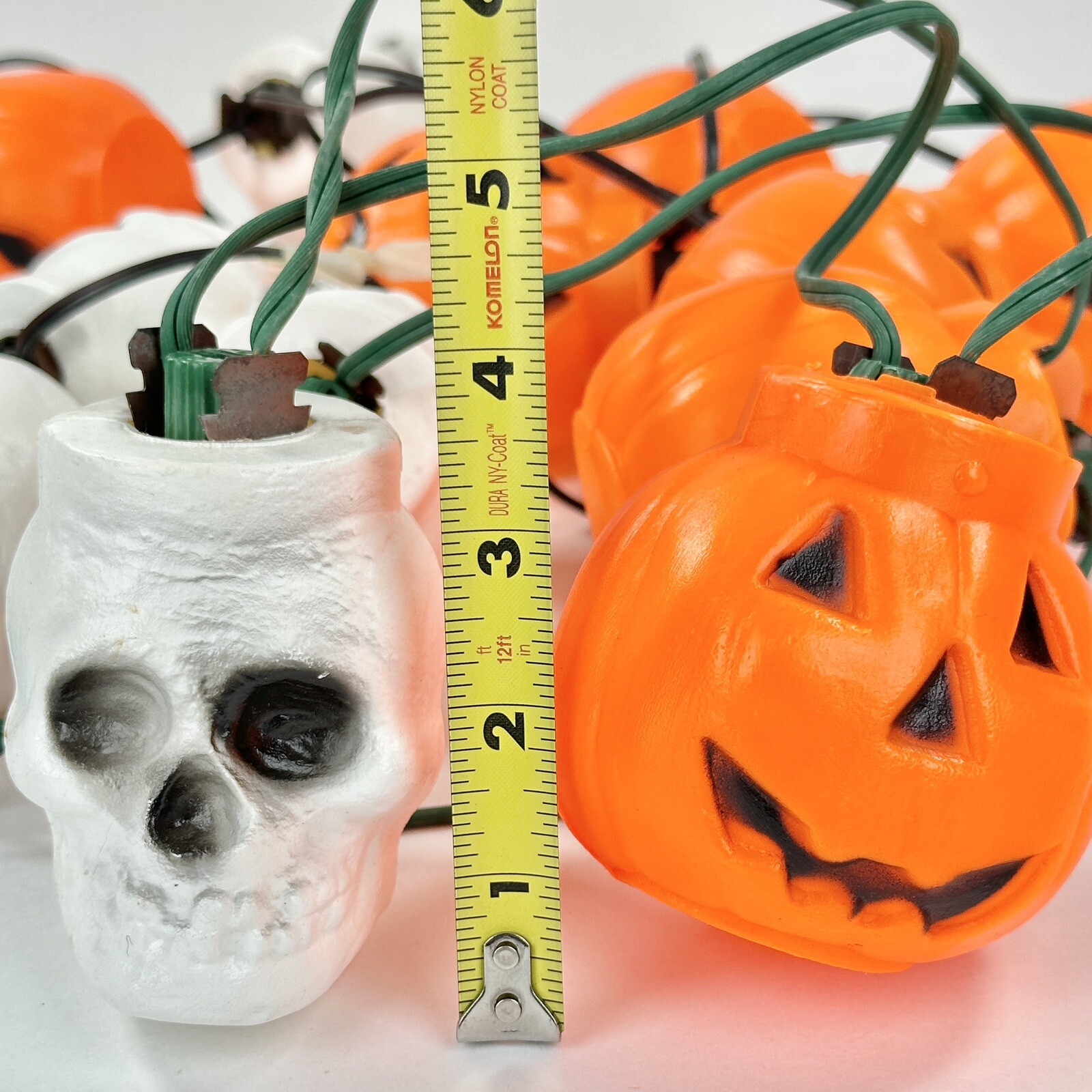 VINTAGE BLINKY BLOW MOLD PUMPKIN SKULL HALLOWEEN STRING LIGHTS LARGE 3” 14 TOTAL
