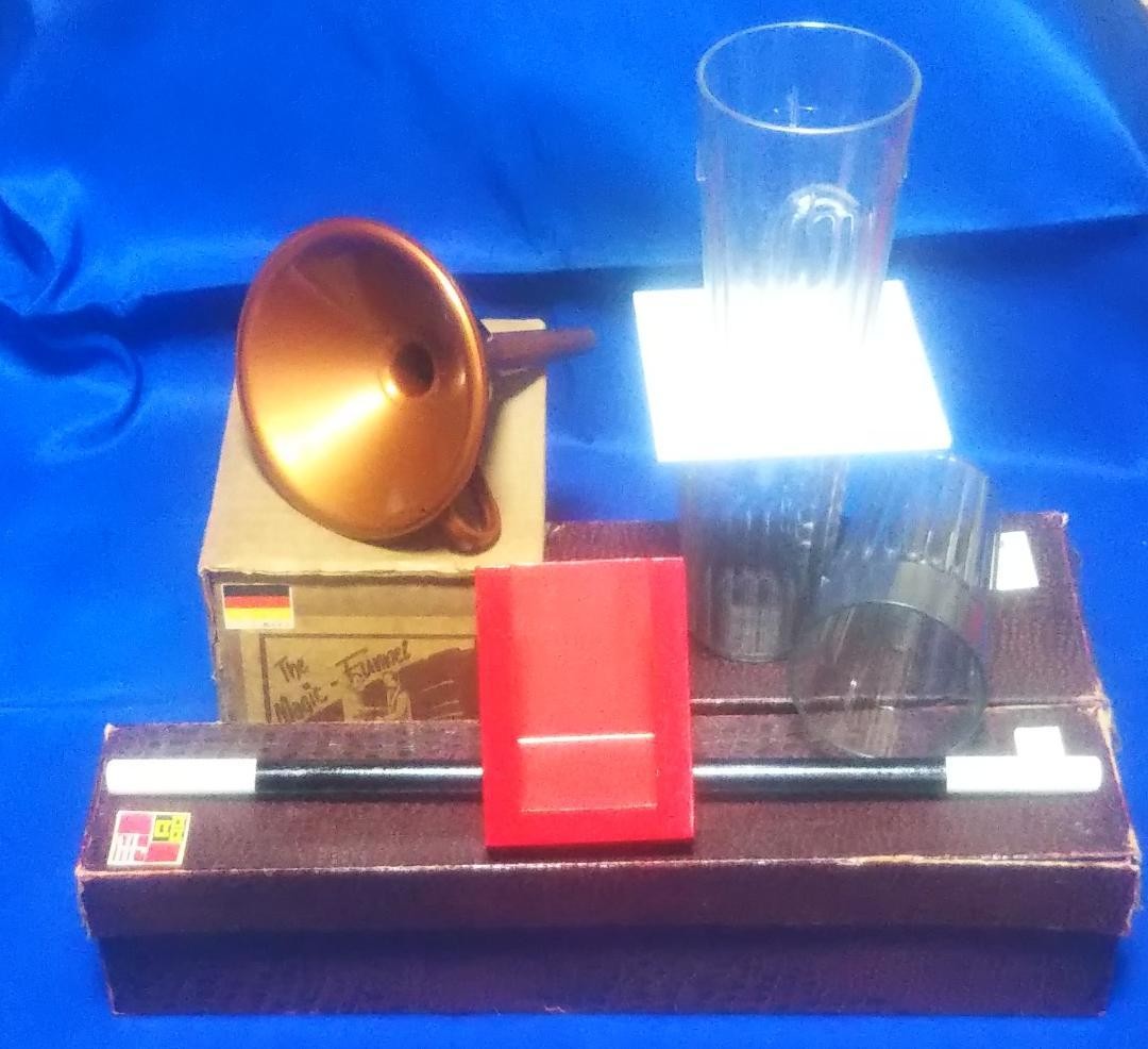 Tenyo Vintage Funnel Auto Milko Rising Card Magic Set Collectible13+ G464 Tenyo Vintage Funnel Auto Milko Rising Card Magic Set Collectible13+ G464