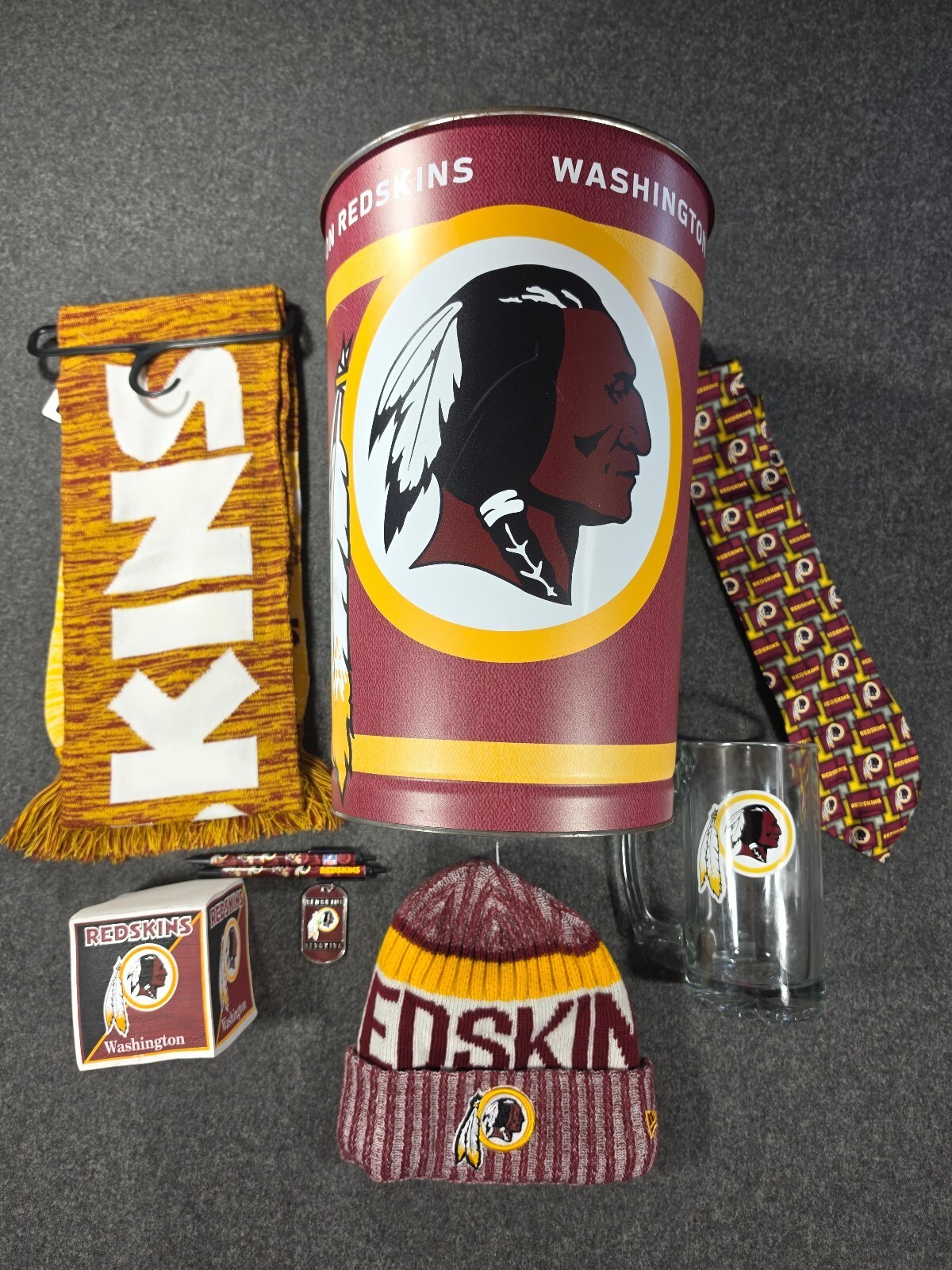 Washington Redskins Vintage Collectible Set with Beanie, Scarf, Glass Mug, Tie,