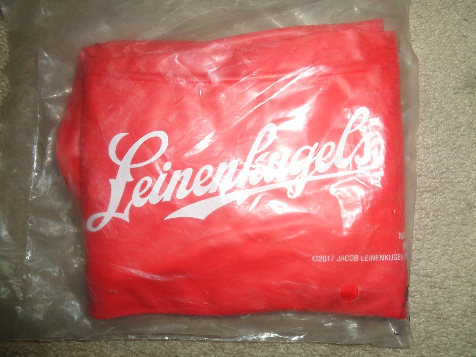 LEINENKUGEL\'S BREWING LEINIES BLOW UP CANOE DISPLAY - NEW UNOPENED COOL