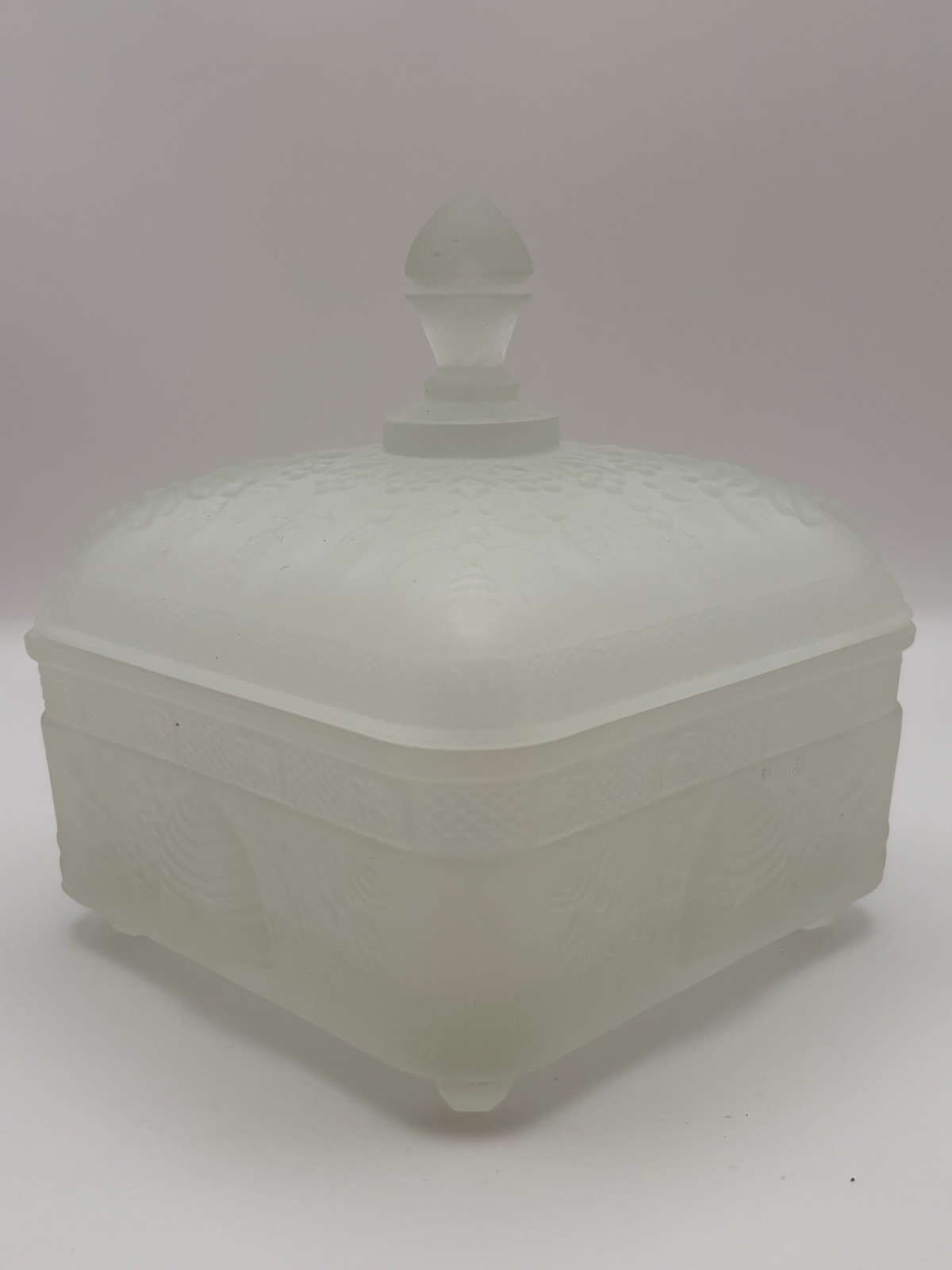 Vintage Indiana Glass Tiara Bee Hive Honey Box Candy Dish Satin Clear 🐝🐝🐝