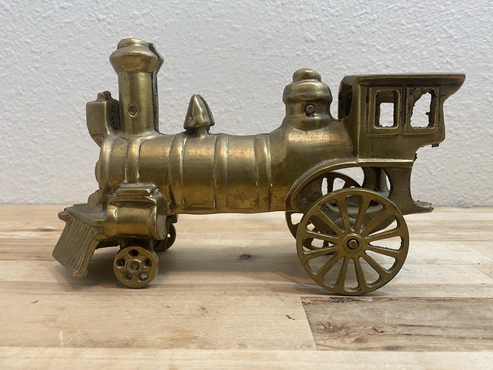 Vinatge Solid Brass Railroad Moving Wheels Train Figurine