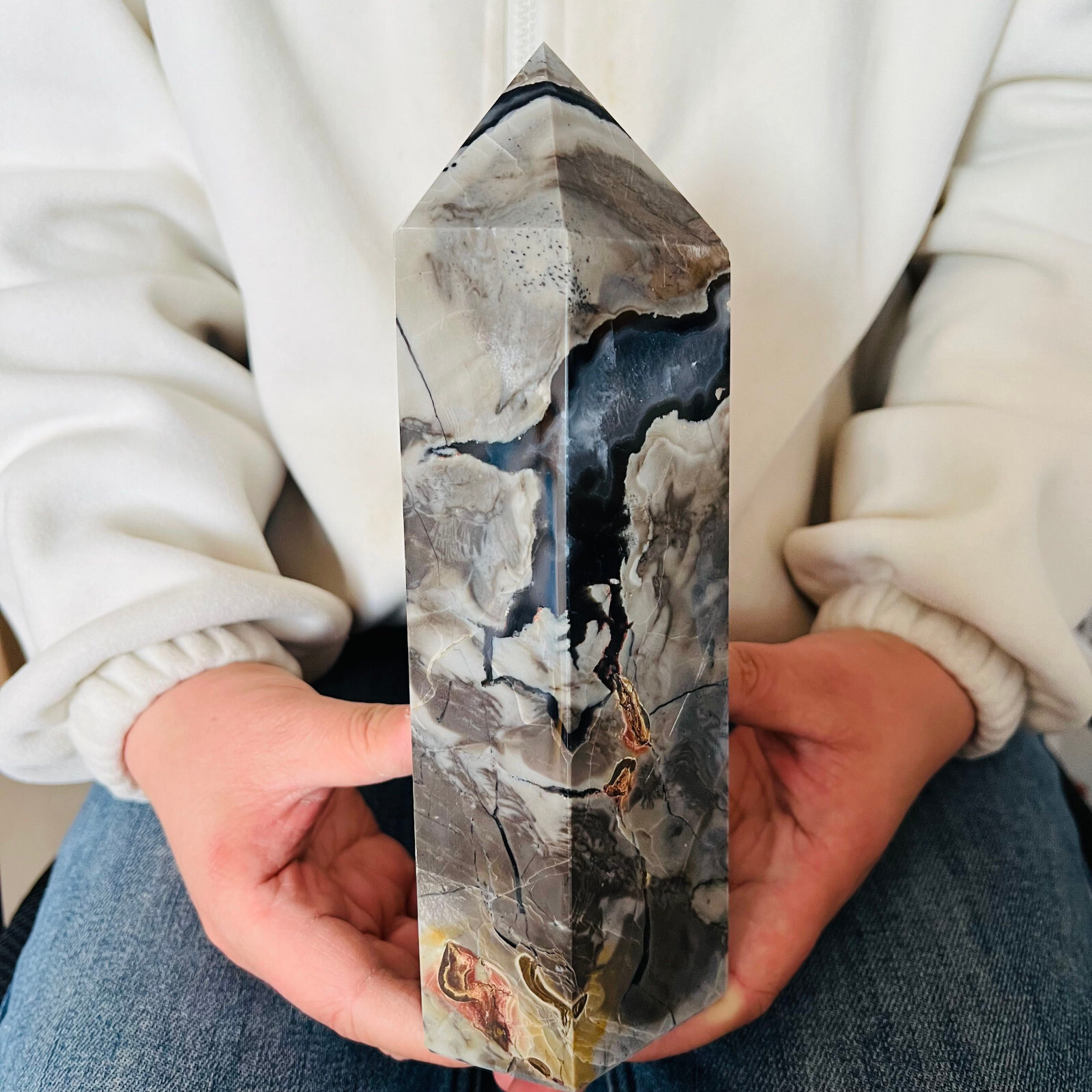 3.63LB Polishing and Restoration of Natural Volcanic Agate Crystal Tower 1650g