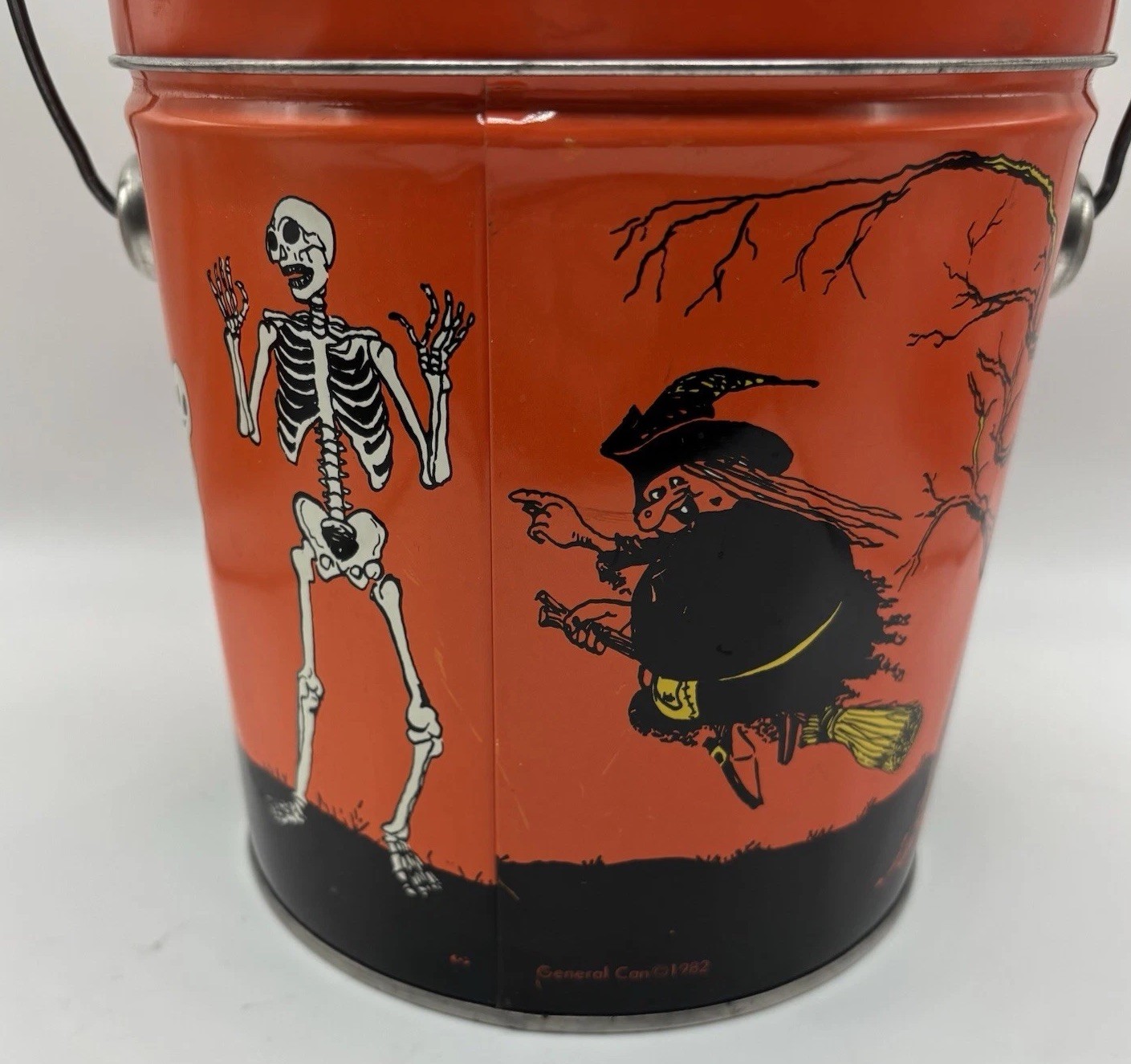 Vintage 1982 Halloween Tin Candy Bucket Pail Witch Haunted House Jack O Lantern