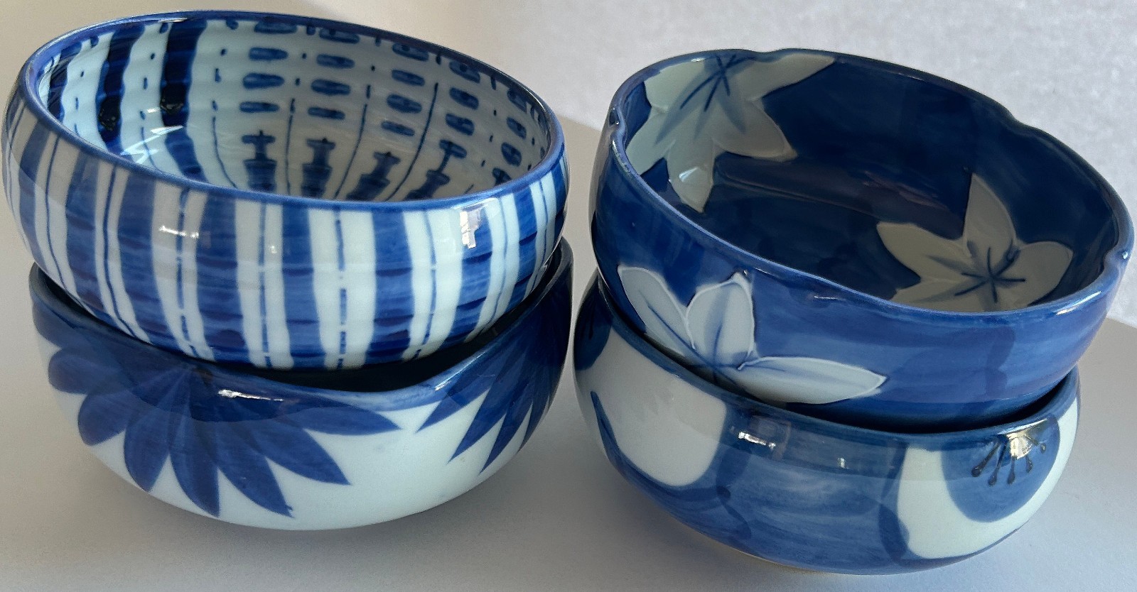Vintage Set of 4 Blue & White Ceramic/Floral  serving/cereal/berry Bowls Japan