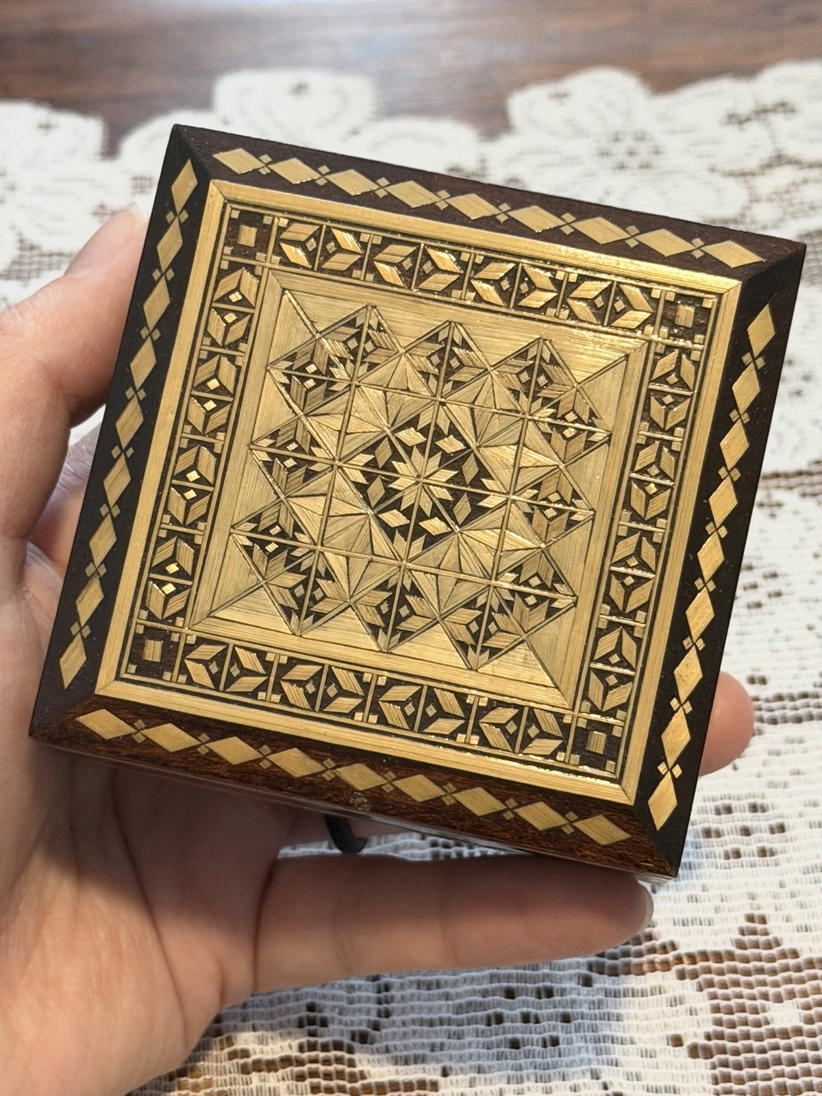 Russian Straw Inlaid Linden Wood Trinket Box