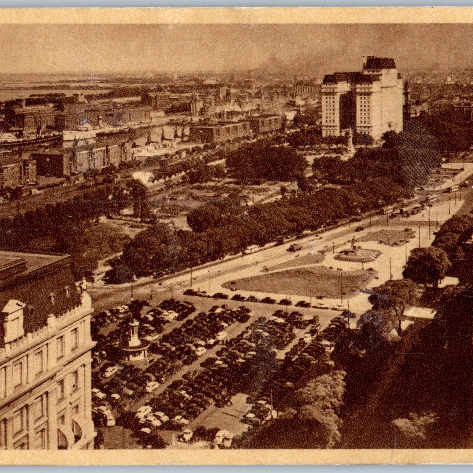 c1930s Buenos Aires, Argentina Postcard Birds Eye Vista Plaza Mayo Car Park