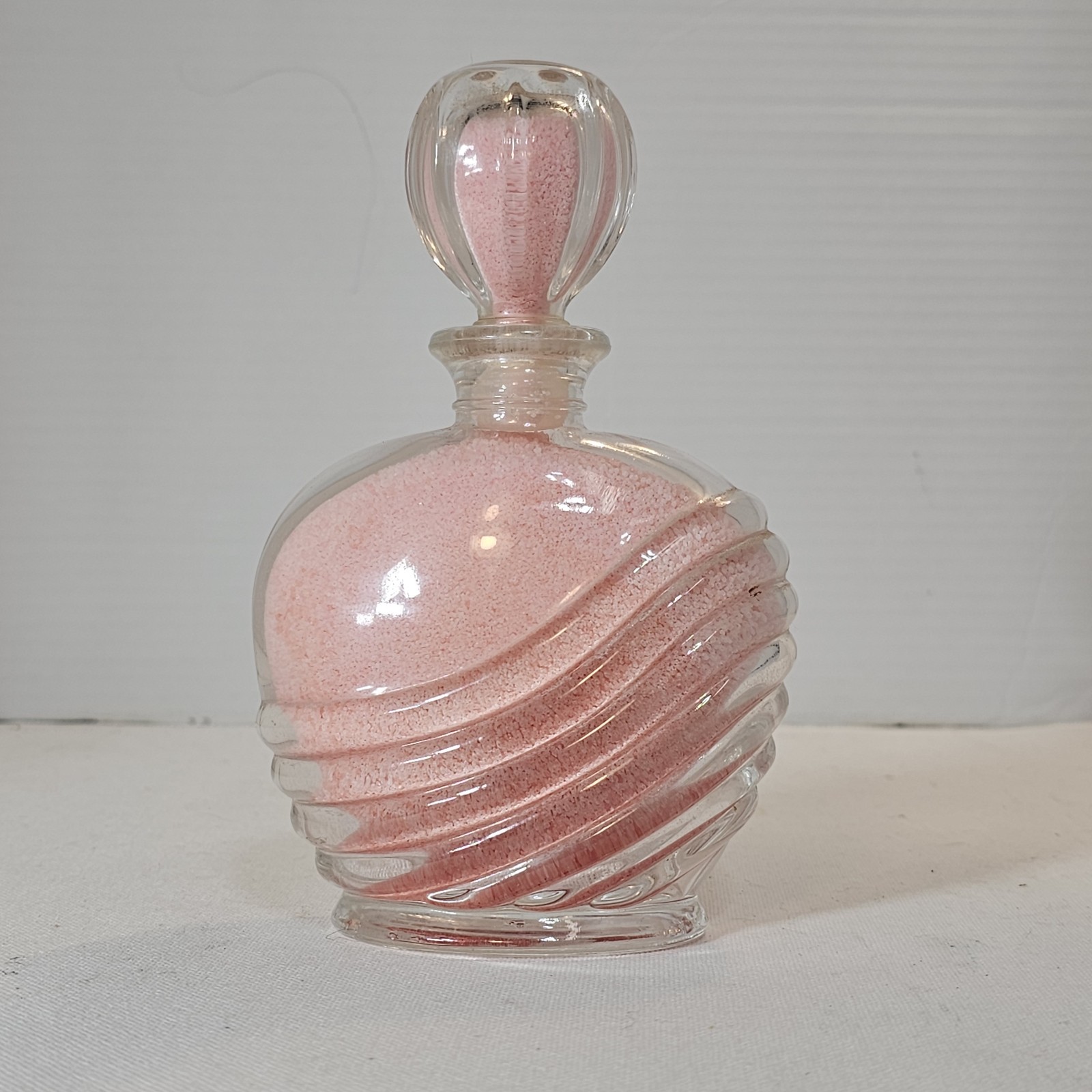 Womens Vintage Luxury Perfumed Bath Salt Pink Decorative Bottle 7.05 oz Holland