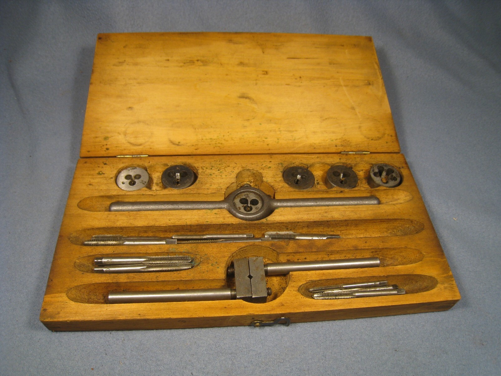 Vintage Star Improved Screw Plate set