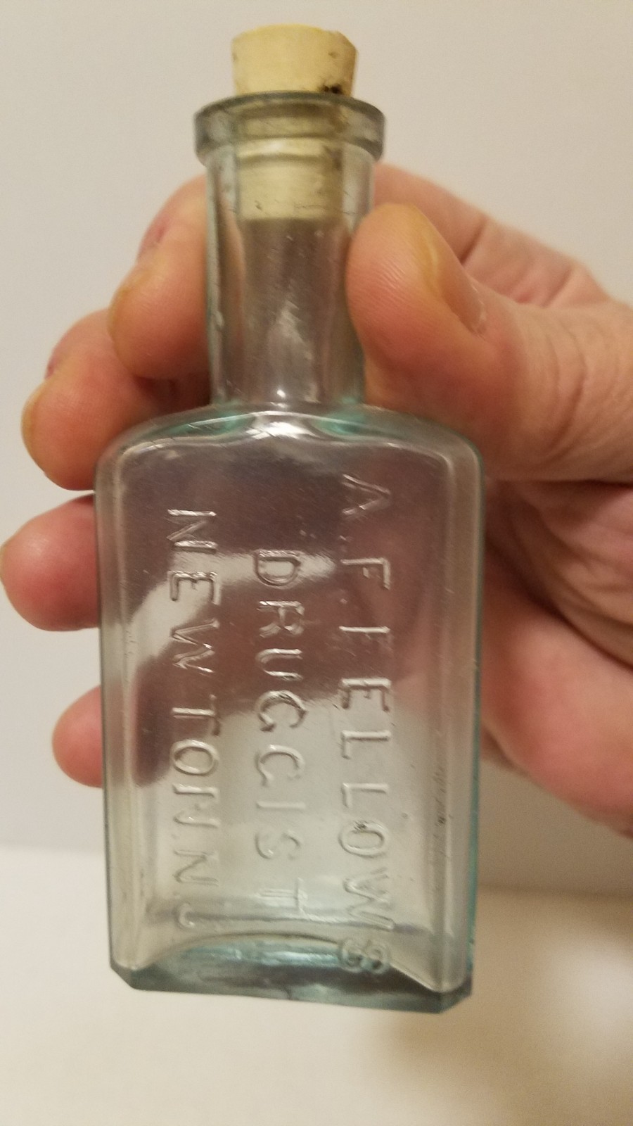 VINTAGE 1880s? Antique Aqua Glass APOTHECARY - Druggist Corked Bottle NEWTON NJ