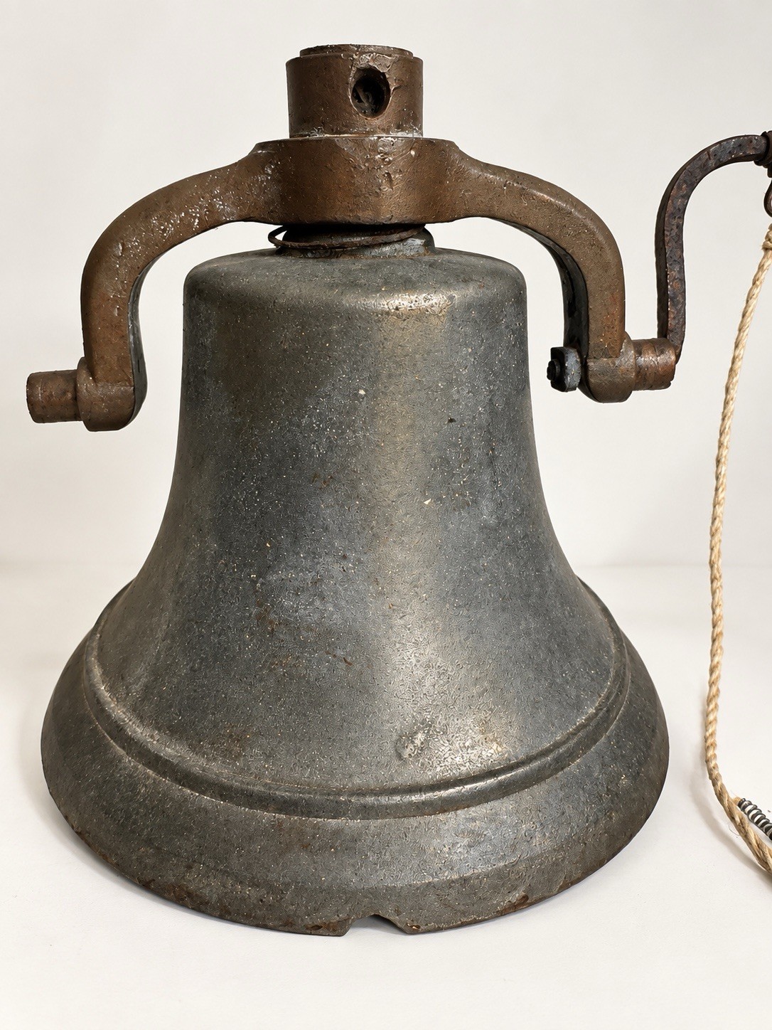 Antique  Cast Metal Old  Farm Dinner Bell 9” 10 Lb Yoke Clapper Schoolhouse