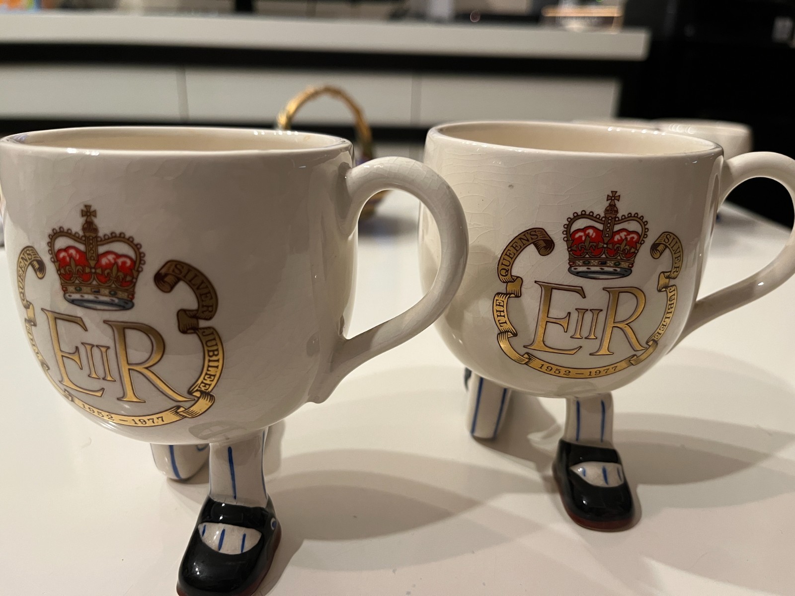 Vintage Carlton Ware Walking Cups Pair Queens Silver Jubilee 1977 EIIR Mugs -TWO