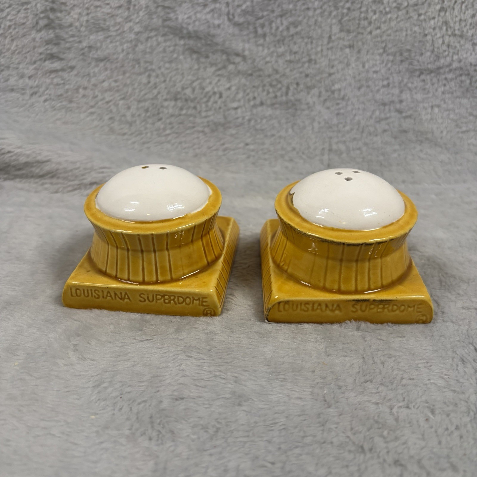 Vintage Louisiana Superdome Salt Pepper Shakers Ceramic Made Japan New Orleans