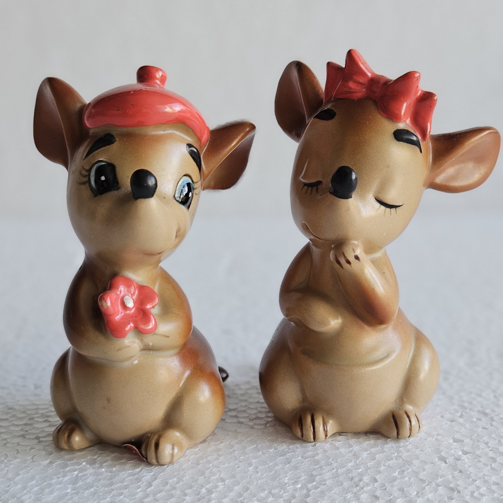 Vtg 50s Anthropomorphic Lefton Kangaroo Couple Salt & Pepper Shakers w/stickers 