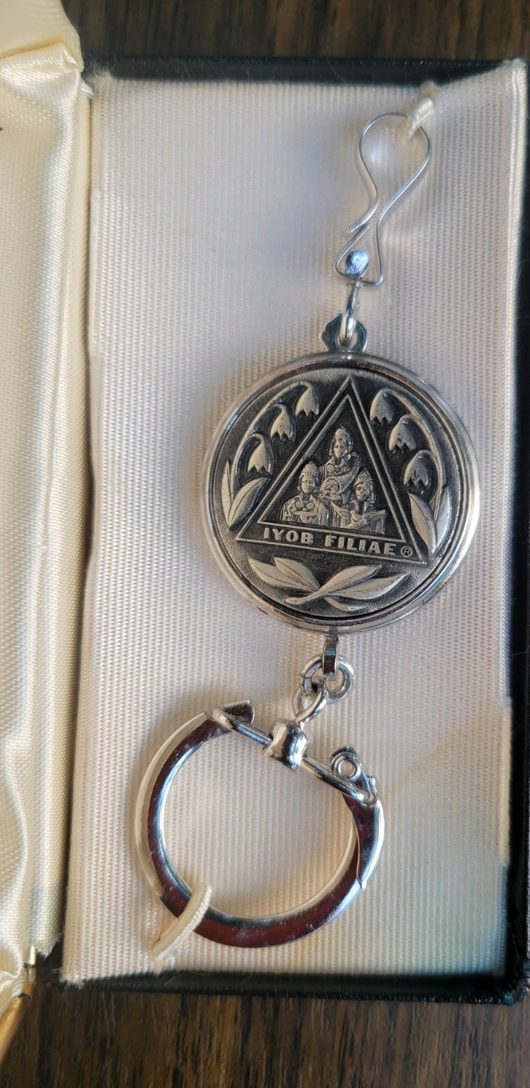 Vintage NIB Jobs Daughters International Silvertone Keychain Latin IYOB FILIAE
