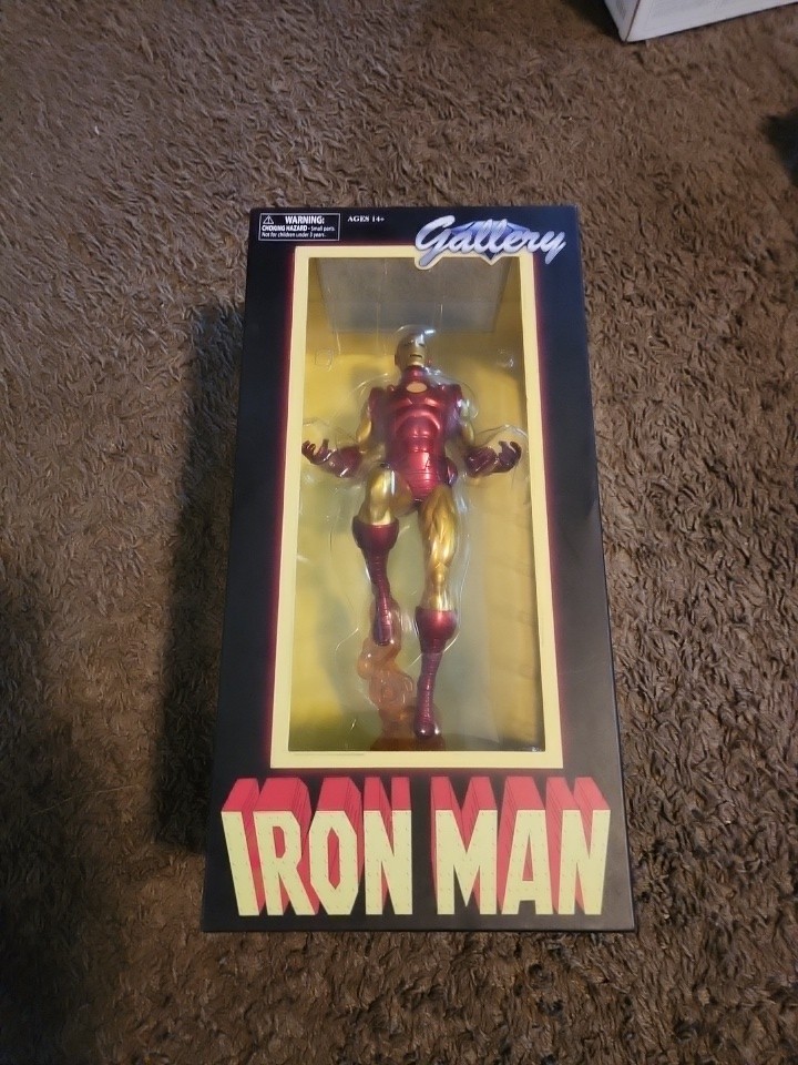 Marvel Iron Man Diamond Select Toys Statue / BRAND NEW