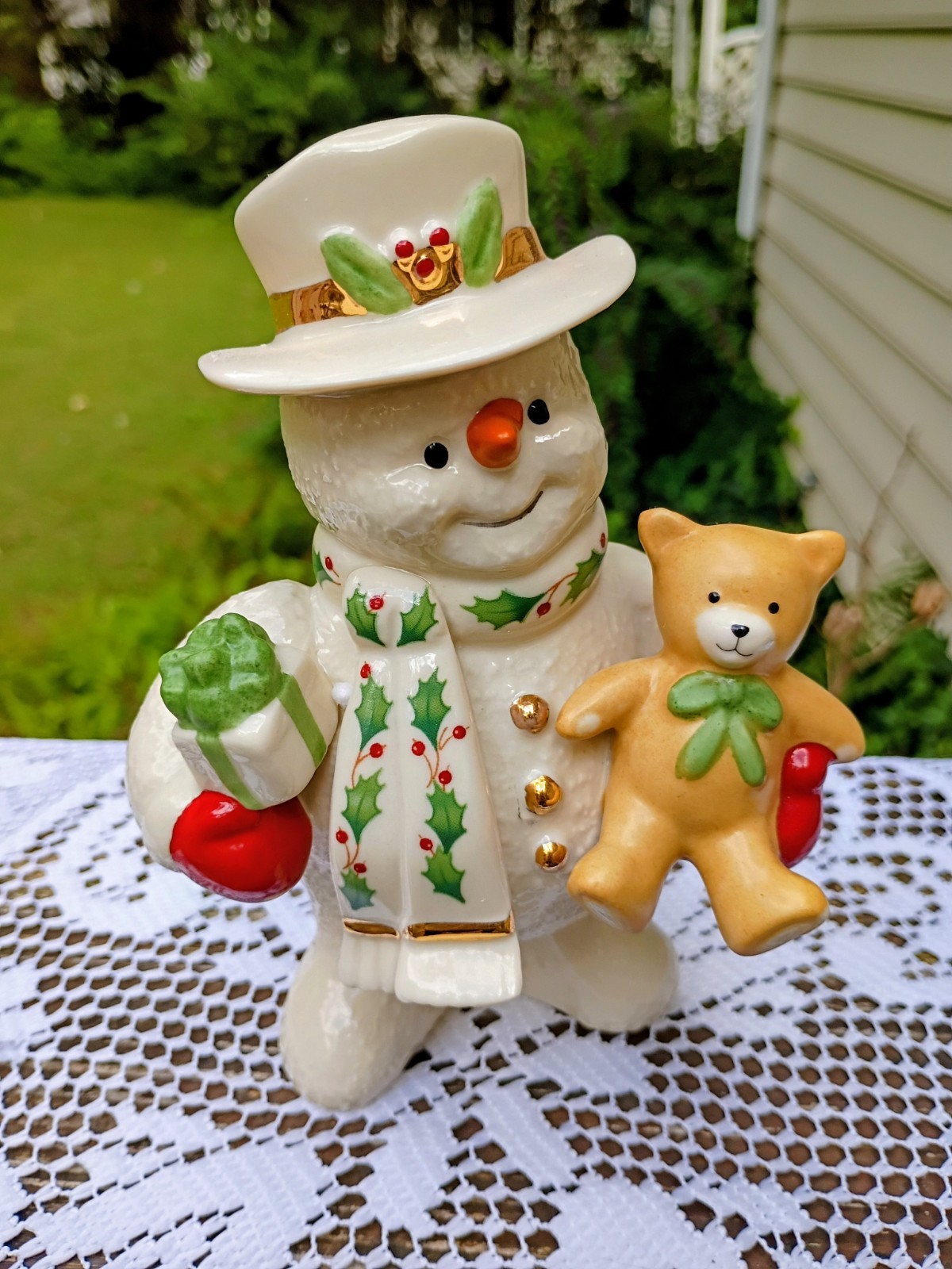 holiday 2018 Lenox Christmas Snowman  with box 6\