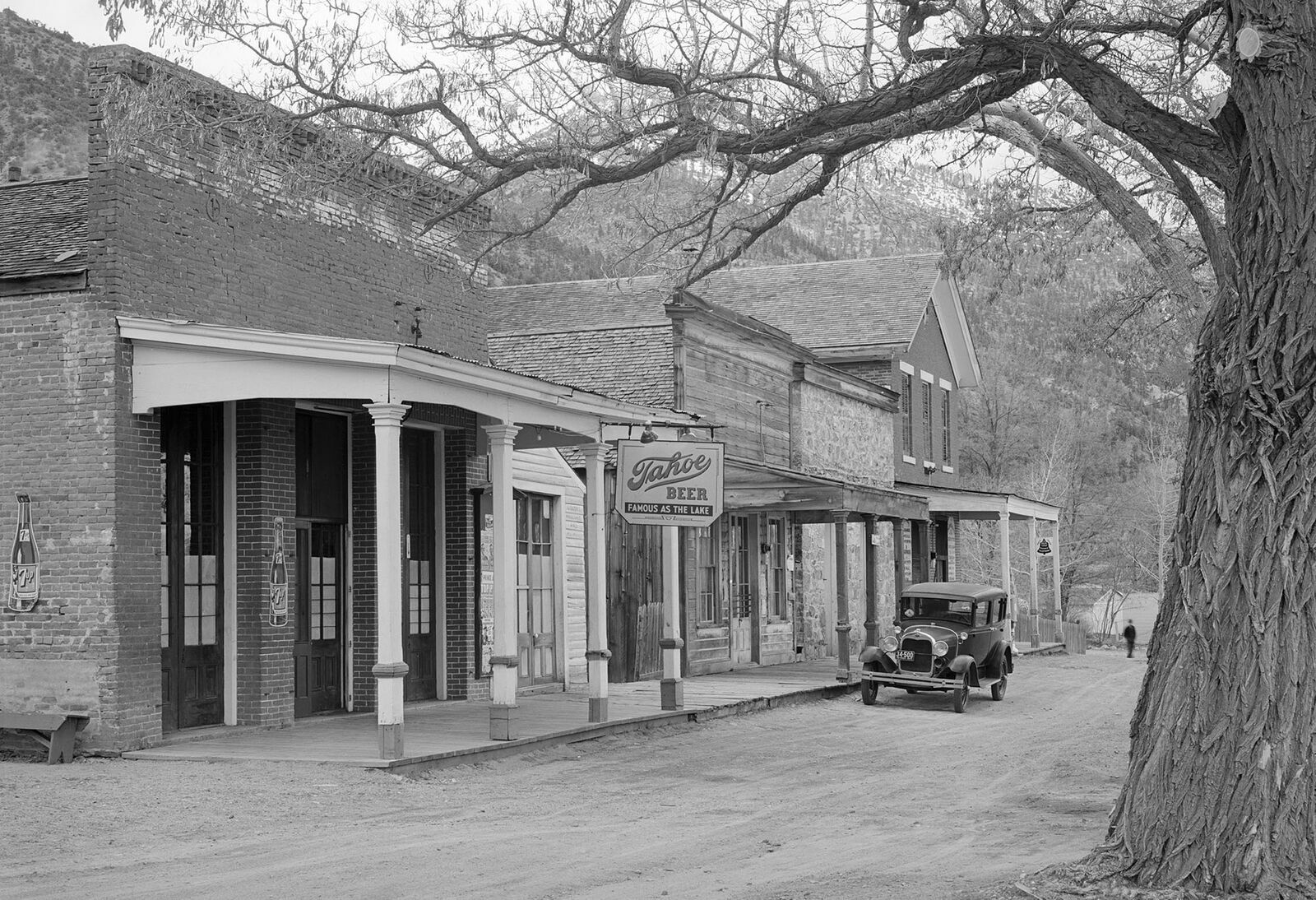 1940 Main Street Store Genoa Nevada Vintage Retro Old Photo 8.5\