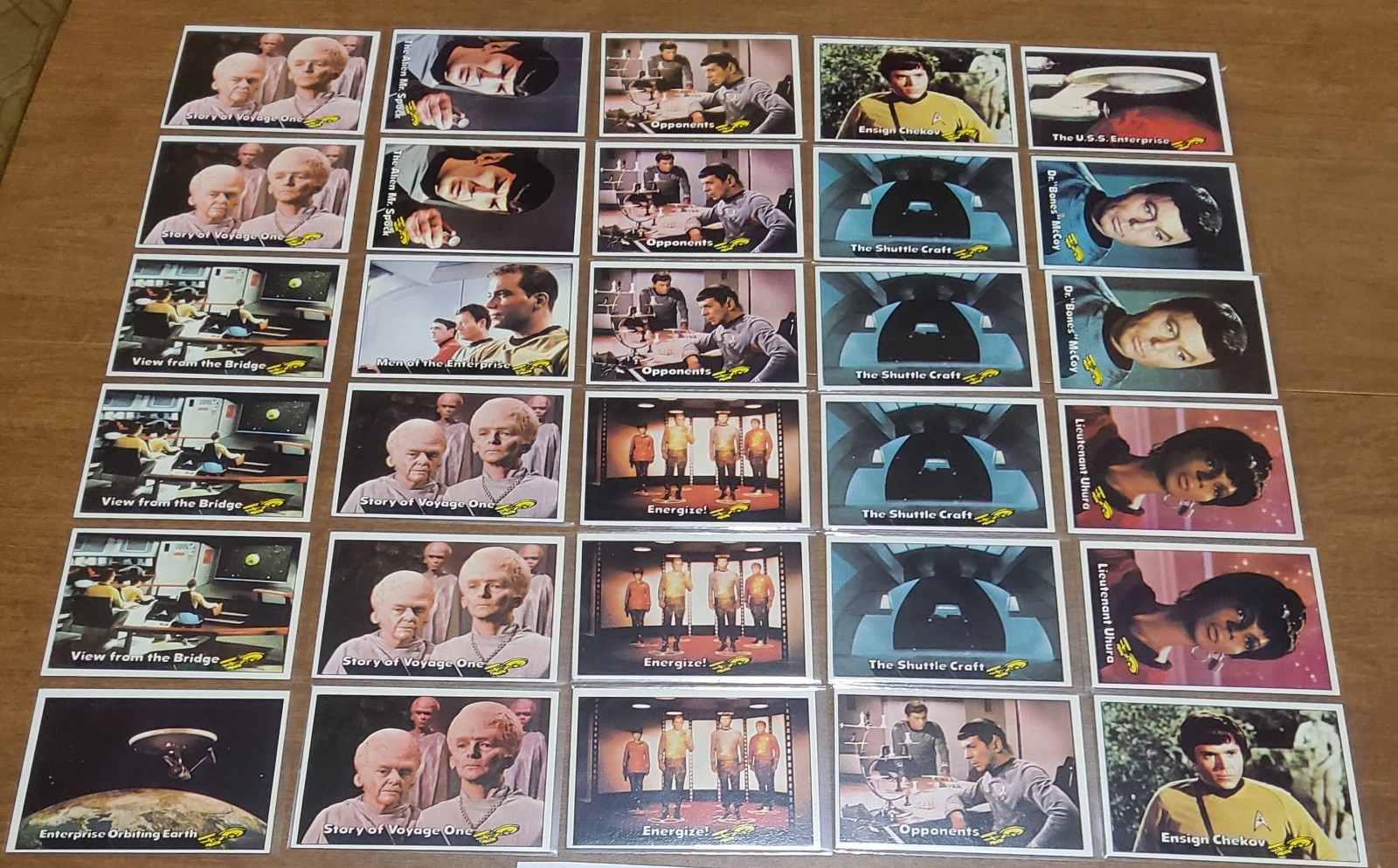 Lot of 118 1976 Topps Star Trek VG to Excellent Condition 