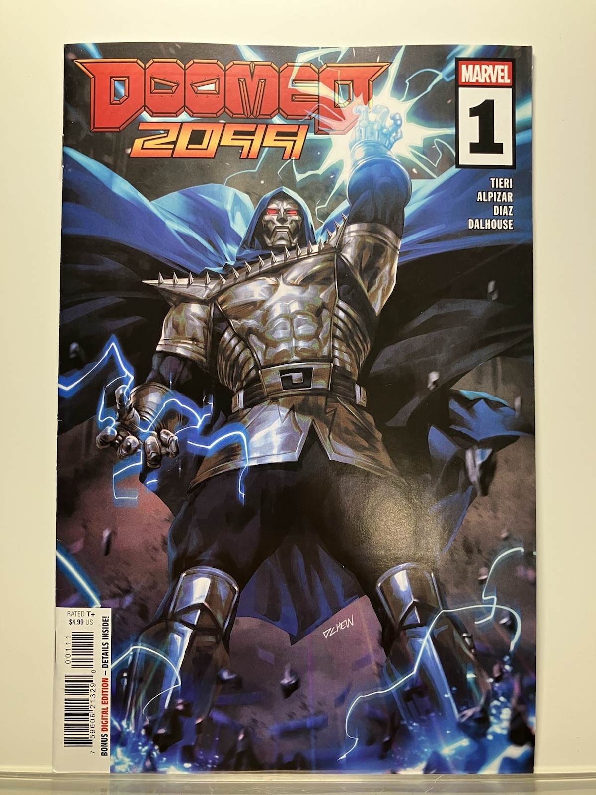 DOOMED 2099 #1 (8-2025) DR. DOOM- MARVEL COMICS- DERRICK CHEW COVER- NEW