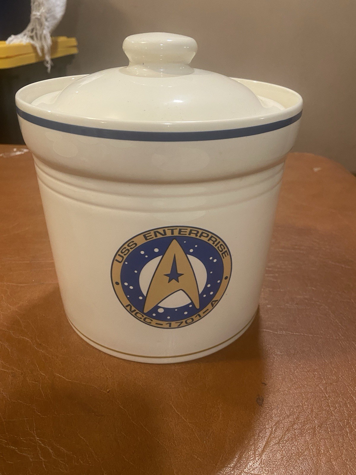 1993 Pfaltzgraff Star Trek USS Enterprise NCC-1701-A Cookie Jar & Lid Stoneware