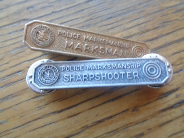 2 VTG POLICE NRA RIFLE ASSN MARKSMAN & SHARPSHOOTER, RARE TIE CLIP & LAPEL PIN