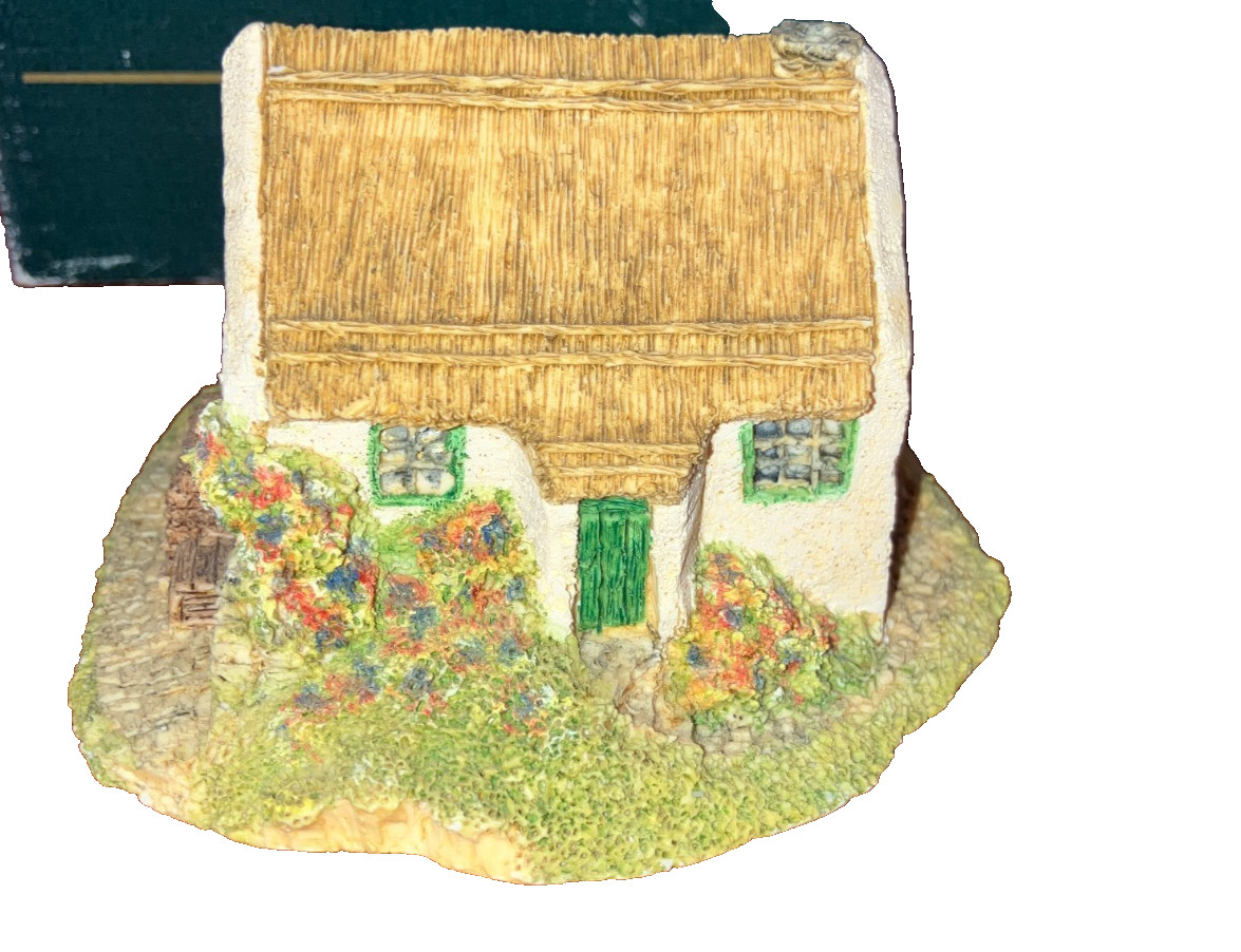 Irish Heritage Collection Thatched Roof Cottage