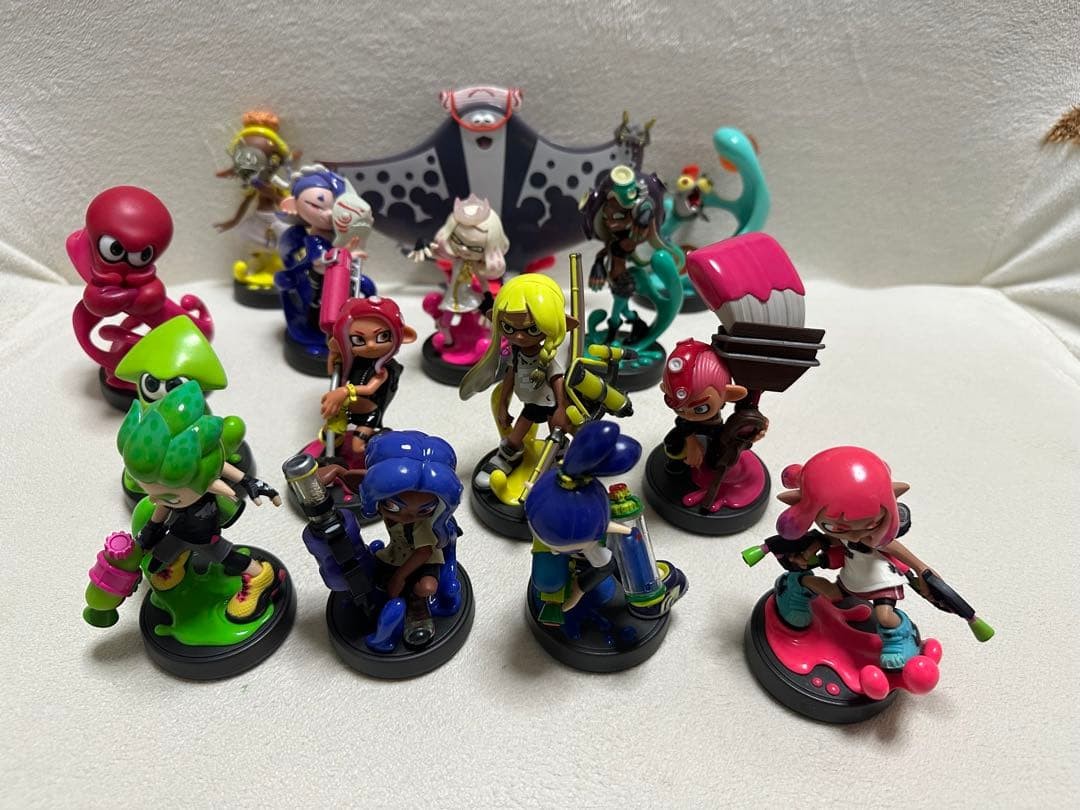 Nintendo Splatoon Amiibo 15 Figure Set Pearl Marina Collectible 13+