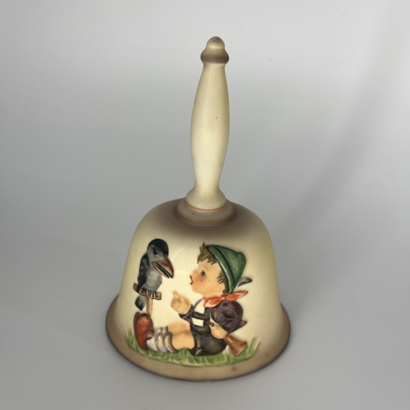 Hummel Goebel 1986 Annual Bell Bas Relief Ninth Edition Hum 708 Good condition 