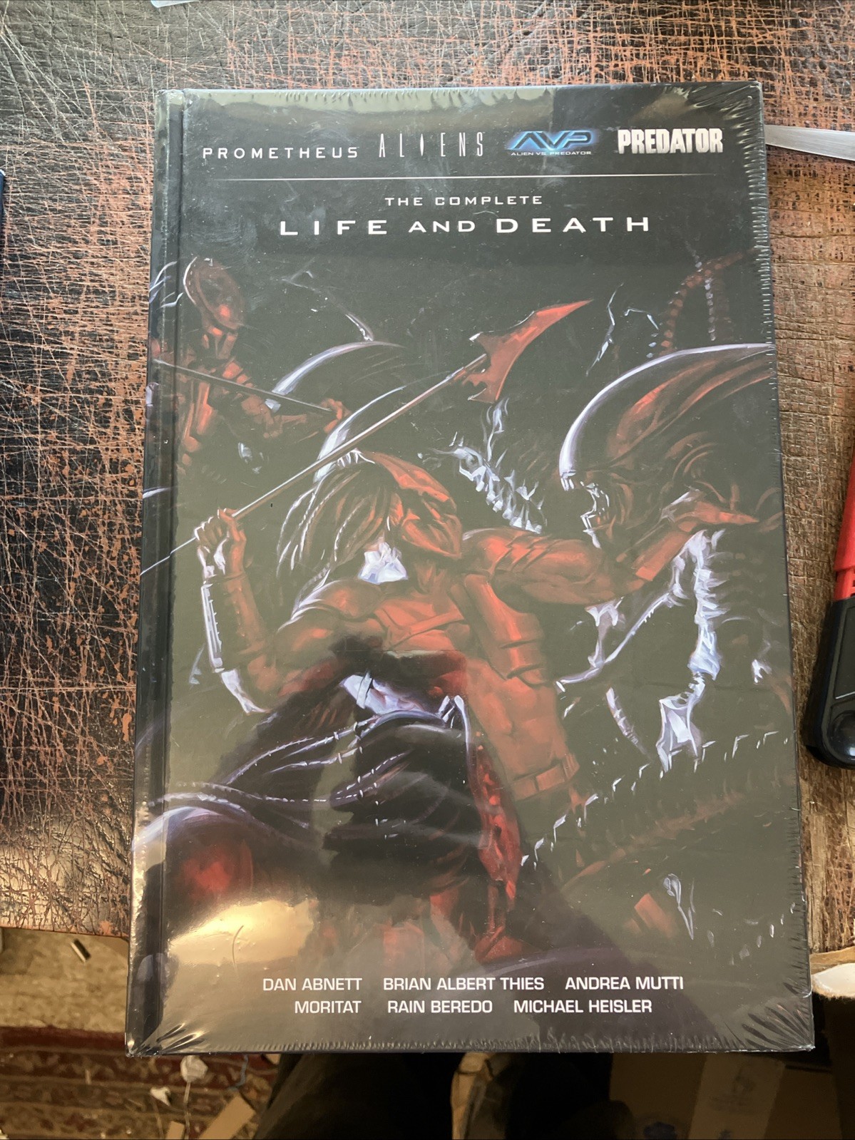 Prometheus Aliens Predator AVP The Complete Life and Death Hardcover Dark Horse