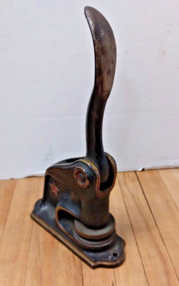 Cast Iron Notary Embosser – Fond du Lac County Wisconsin – Working