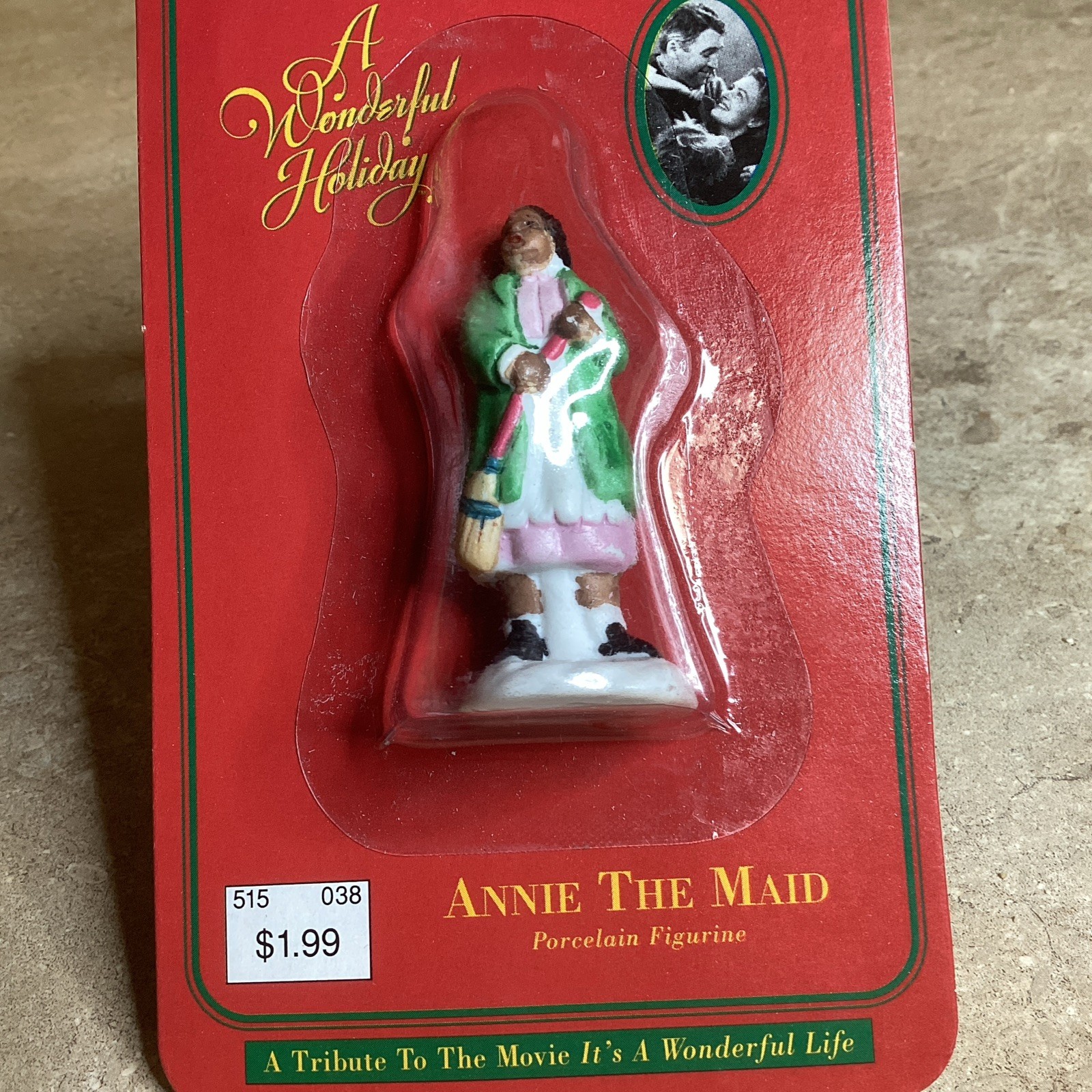 It\'s a Wonderful Life Holiday Village Christmas Figure - Annie The Maid  -NEW