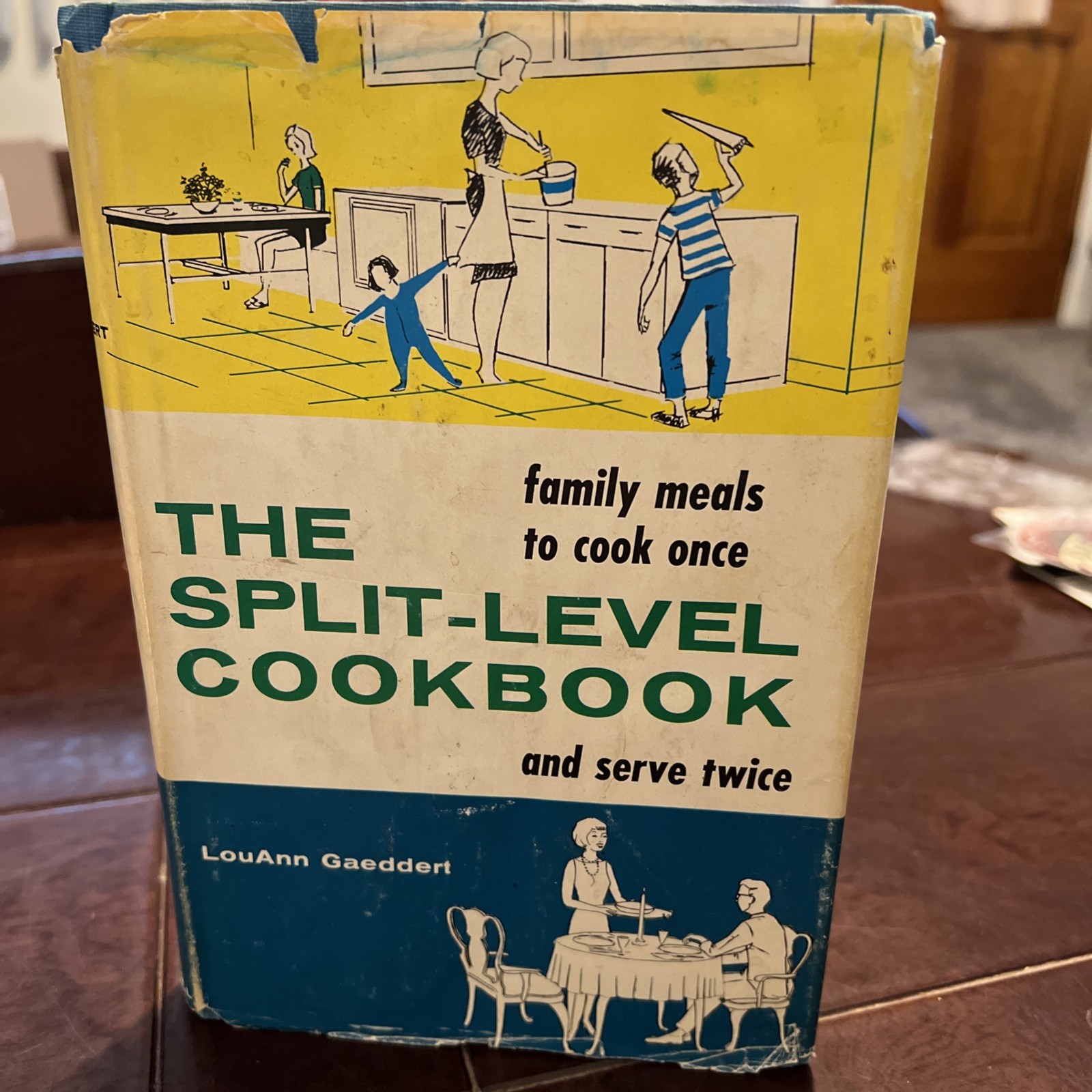 Vintage 1967 Family Meals The Split-Level Cookbook Recipes Vg Hardcover