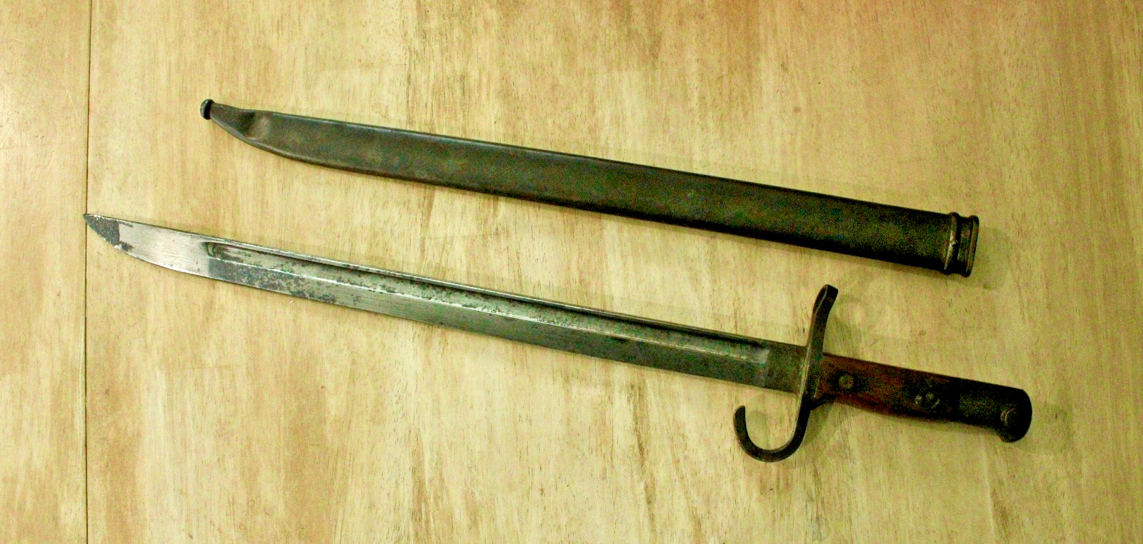 c.1930s-1940s Japanese Type 30 Bayonet & Scabbard Tokyo Arsenal Marked