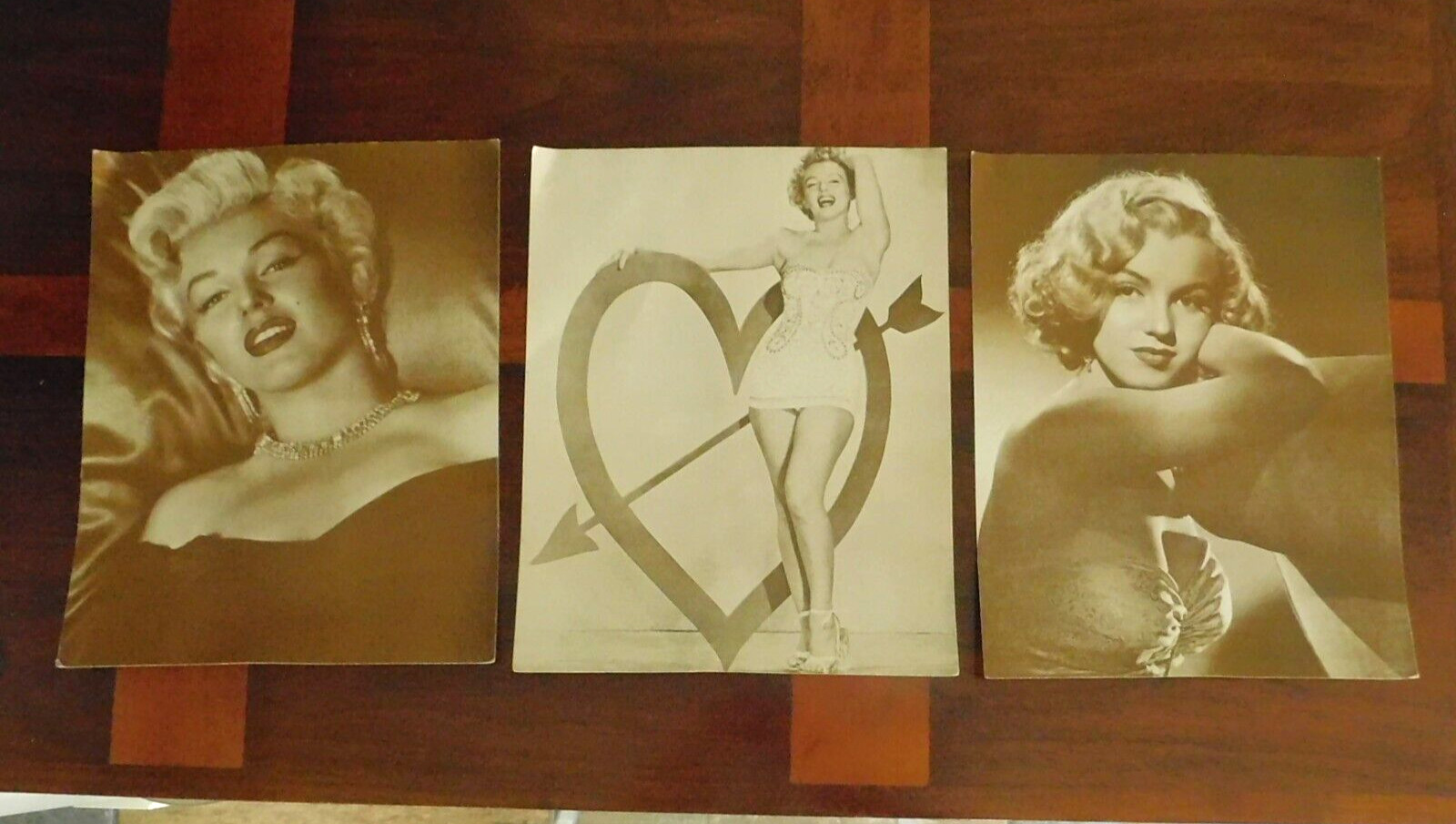 VINTAGE MARILYN MONROE BLACK and WHITE GLAMOUR PHOTOS  11